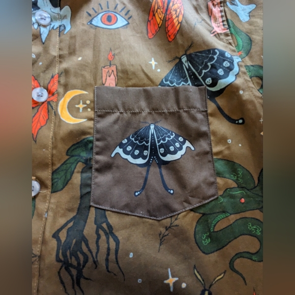 Theo Masters Halloween Button down - Picture 4 of 4